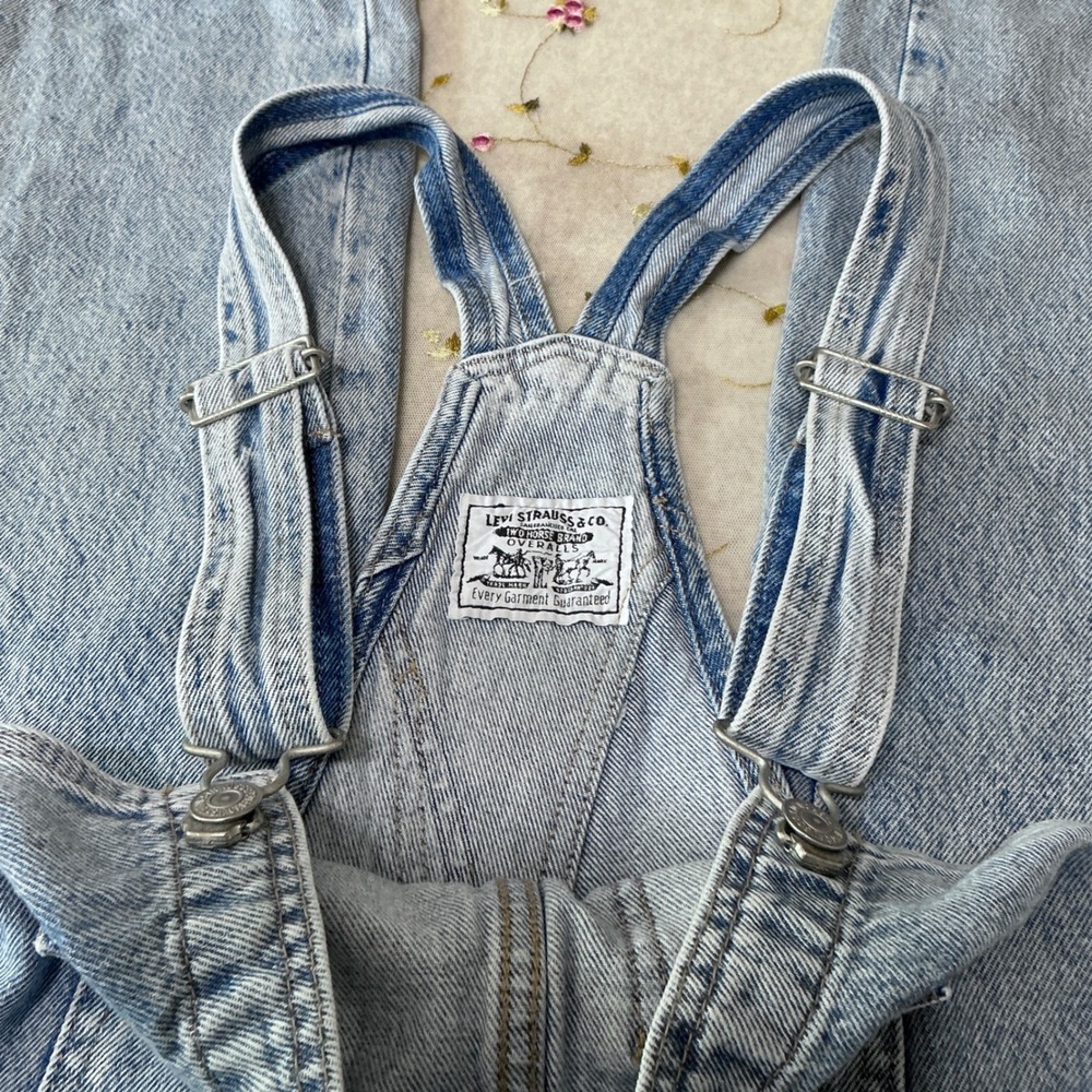 Levi's Overalls Dungarees Light Wash Blue Straight Leg Denim Women's Size Large - Picture 6 of 11